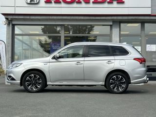 57200 : Hyundai Sarreguemines - Theobald Automobiles - MITSUBISHI Outlander - Outlander - Titanium Gray - Transmission intégrale - Hybride rechargeable : Essence/Electrique
