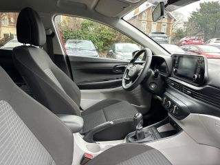 62360 : Hyundai Boulogne-sur-Mer - Garage Du Château - HYUNDAI i20 Intuitive - i20 III - Rouge - Boîte manuelle - Essence sans plomb