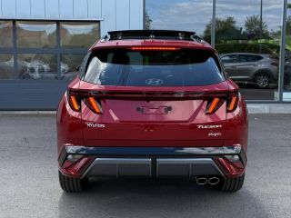 57685 : Hyundai Metz - Theobald Automobiles - HYUNDAI Tucson - Tucson - Ultimate Red Métal - Traction - Hybride rechargeable : Essence/Electrique