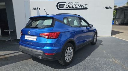 30100 : Hyundai Alès - Auto Hall - SEAT ARONA Style - ARONA - Bleu - Automate sequentiel - Essence sans plomb