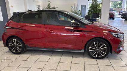 95500 : Hyundai Gonesse - ABVV - HYUNDAI i20 N Line Michel Vaillant - i20 III - Rouge - Automate sequentiel - Essence sans plomb