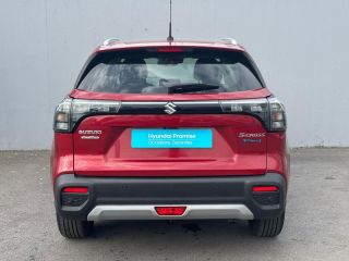 56600 : Hyundai Lorient - Auto Océane - SUZUKI S-Cross - S-Cross - Blanc - Transmission intégrale - Hybride : Essence/Electrique