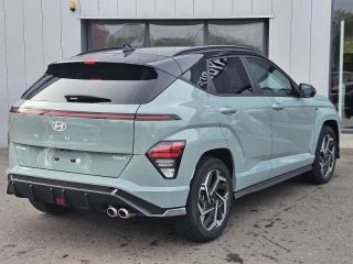 57685 : Hyundai Metz - Theobald Automobiles - HYUNDAI Kona - Kona - Mirage Green/Toit/rétros Black - Traction - Hybride : Essence/Electrique