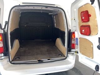 31200 : Hyundai TOULOUSE NORD - AUTO NORD - OPEL COMBO CARGO PACK BUSINESS - COMBO D - BLANC - Boîte manuelle - Diesel