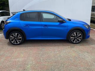 33110 : Hyundai Bordeaux Nord Le Bouscat - Sipa Automobiles - PEUGEOT 208 GT Line - 208 II - Bleu - Boîte automatique - Essence sans plomb