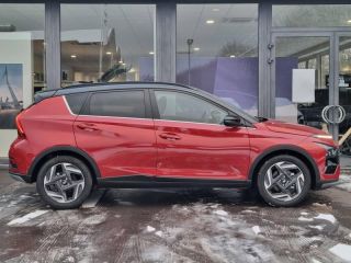 57100 : Hyundai Thionville - Théobald Automobiles - HYUNDAI Bayon - Bayon - Dragon Red Métal/Toit+rétros Black - Traction - Essence