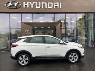 14400 : Hyundai Bayeux - Trajectoire Automobiles - OPEL Grandland X - Grandland X - blanc - Traction - Essence