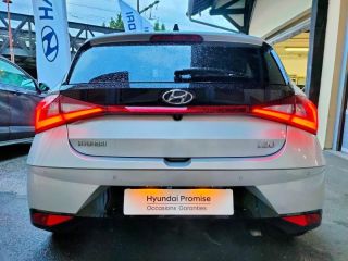 78000 : Hyundai Versailles - SOCOHY - HYUNDAI i20 - i20 - Sleek Silver Métal - Traction - Essence/Micro-Hybride