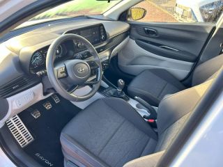 14100 : Hyundai Lisieux - Trajectoire Automobiles - HYUNDAI Bayon - Bayon - Atlas White - Traction - Essence/Micro-Hybride