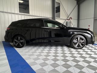 29200 : Hyundai Brest - Iroise Automobiles - PEUGEOT 308 SW - 308 SW - Noir Perla Nera (M) - Traction - Diesel