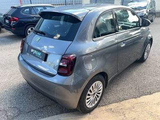 04100 : Hyundai Manosque - Pedinielli - FIAT 500e BERLINE Action Plus - 500 III - Gris - Automate à fonct. Continu - Courant électrique