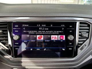21300 : Hyundai Dijon - Privilège Automobiles - VOLKSWAGEN T-ROC R-Line - T-ROC - NOIR - Automate sequentiel - Essence sans plomb