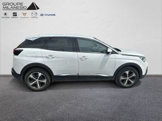 13300 : Hyundai Salon de Provence - Cap Milanesio - PEUGEOT 3008 Allure - 3008 II - Blanc - Boîte manuelle - Essence sans plomb