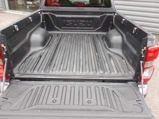 52000 : Hyundai Chaumont - Garage Michel Bazin - ISUZU D-Max - D-Max - Obsidian Gray métalisé - Transmission intégrale enclenc - Diesel