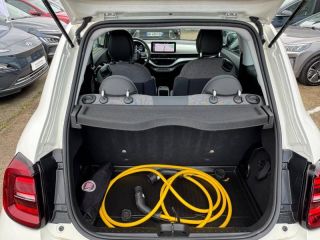 72100 : Hyundai Le Mans - GCA LE MANS - FIAT 500 - 500 - Blanc - Traction - Electrique