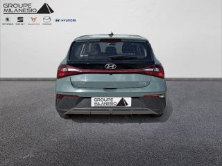 13300 : Hyundai Salon de Provence - Cap Milanesio - HYUNDAI i20 Initia - i20 III - Vert - Boîte manuelle - Essence sans plomb