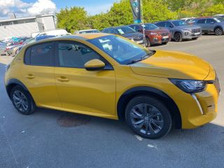 33140 : Hyundai Bordeaux Sud Villenave d&#039;Ornon - Sipa Automobiles - PEUGEOT 208 Style - 208 II - Jaune - Automate à fonct. Continu - Courant électrique