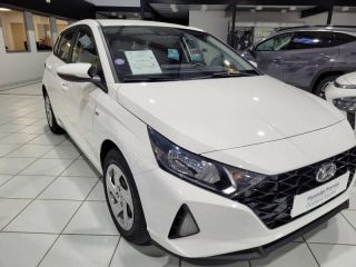 82005 : Hyundai Montauban - Pierre Guirado Automobiles - HYUNDAI i20 - i20 - Atlas white saw-nnb - Traction - Essence/Micro-Hybride