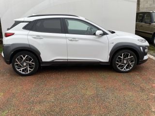 33110 : Hyundai Bordeaux Nord Le Bouscat - Sipa Automobiles - HYUNDAI KONA HYBRID Executive - KONA - BLANC - Automate sequentiel - Essence / Courant électrique