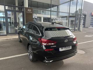 45000 : Hyundai Orléans Motors - HYUNDAI i30 SW - i30 SW - Abyss Black métal - Traction - Essence