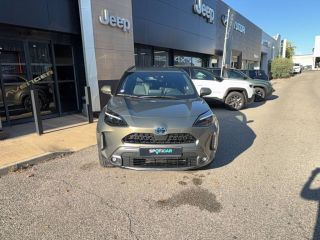 04100 : Hyundai Manosque - Pedinielli - TOYOTA YARIS CROSS HYBRIDE Trail (marchepieds standardisés) - YARIS CROSS - Gris - Automate à fonct. Continu - Essence / Courant électrique