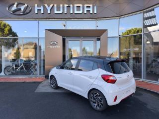 19100 : Hyundai Brive-la-Gaillarde - Garage Pouget - HYUNDAI i10 - i10 - Polar White/Toit/rétros Black - Traction - Essence