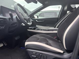 89100 : Hyundai Sens - APS - KIA EV6 - EV6 - Noir Ebène métallisé - Transmission intégrale - Electrique