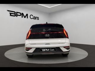 92130 : Hyundai ISSY-LES-MOULINEAUX - BPM Cars - HYUNDAI Bayon - Bayon - Atlas White Métal/Toit+rétros Black - Traction - Essence