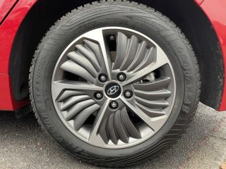 14100 : Hyundai Lisieux - Trajectoire Automobiles - HYUNDAI Ioniq - Ioniq - Rouge - Traction - Hybride : Essence/Electrique
