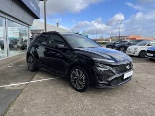 72100 : Hyundai Le Mans - Planet Auto - HYUNDAI Kona - Kona - Phantom Black Métal - Traction - Essence/Micro-Hybride