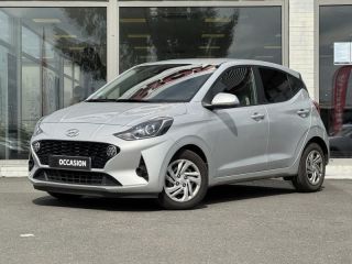 57200 : Hyundai Sarreguemines - Theobald Automobiles - HYUNDAI i10 - i10 - Sleek Silver Métal - Traction - Essence