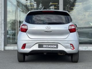 57200 : Hyundai Sarreguemines - Theobald Automobiles - HYUNDAI i10 - i10 - Sleek Silver Métal - Traction - Essence
