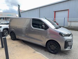 04100 : Hyundai Manosque - Pedinielli - FIAT SCUDO FOURGON ELECTRIQUE  - E-SCUDO III - Gris - Automate à fonct. Continu - Courant électrique