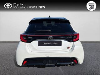 50000 : Hyundai Saint-Lô - GCA - TOYOTA Yaris - Yaris - Bi-ton Blanc Lunaire / Toit noir - Traction - Hybride : Essence/Electrique