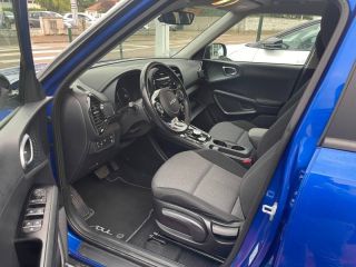 89100 : Hyundai Sens - APS - KIA e-Soul - e-Soul - Bleu Neptune métal+Toit Noir Abyssinie - Traction - Electrique