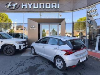 19100 : Hyundai Brive-la-Gaillarde - Garage Pouget - HYUNDAI i20 - i20 - Sleek Silver Métal - Traction - Essence