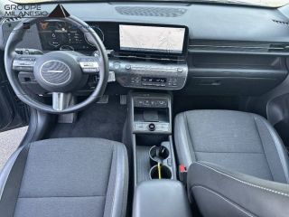 13300 : Hyundai Salon de Provence - Cap Milanesio - HYUNDAI KONA Creative - KONA (02/2023) - DENIM BLUE - Automate sequentiel - Essence / Courant électrique