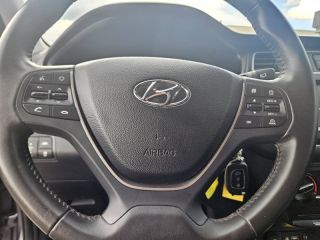 82005 : Hyundai Montauban - Pierre Guirado Automobiles - HYUNDAI i20 - i20 - Star Dust - Traction - Essence