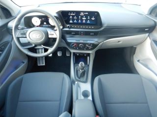 52000 : Hyundai Chaumont - Garage Michel Bazin - HYUNDAI Bayon - Bayon - Atlas White - Traction - Essence