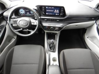 52000 : Hyundai Chaumont - Garage Michel Bazin - HYUNDAI i20 - i20 - Sleek Silver Métal - Traction - Essence/Micro-Hybride