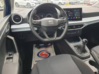 29200 : Hyundai Brest - Iroise Automobiles - SEAT Ibiza - Ibiza - Bleu électrique métal - Traction - Essence