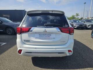 82005 : Hyundai Montauban - Pierre Guirado Automobiles - MITSUBISHI Outlander - Outlander - Polar White - Transmission intégrale - Hybride rechargeable : Essence/Electrique