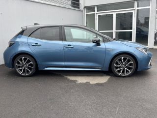 56600 : Hyundai Lorient - Auto Océane - TOYOTA Corolla - Corolla - Bleu de Prusse métallisé Bi-ton - Traction - Hybride : Essence/Electrique