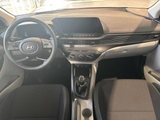 89100 : Hyundai Sens - APS - HYUNDAI i20 - i20 - Dragon Red Métal - Traction - Essence