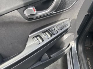 75013 : Hyundai Paris 13 - Bayard Automobiles - HYUNDAI Kona - Kona - Dark Knight - Traction - Hybride : Essence/Electrique