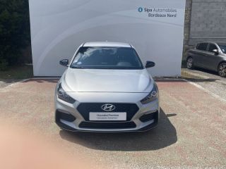 33110 : Hyundai Bordeaux Nord Le Bouscat - Sipa Automobiles - HYUNDAI i30 N Line - i30 III - Platinum Silver - Boîte séquentielle - Essence sans plomb