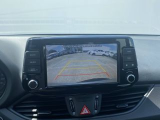 33110 : Hyundai Bordeaux Nord Le Bouscat - Sipa Automobiles - HYUNDAI i30 N Line - i30 III - Platinum Silver - Boîte séquentielle - Essence sans plomb