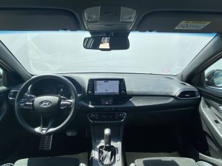 33110 : Hyundai Bordeaux Nord Le Bouscat - Sipa Automobiles - HYUNDAI i30 N Line - i30 III - Platinum Silver - Boîte séquentielle - Essence sans plomb