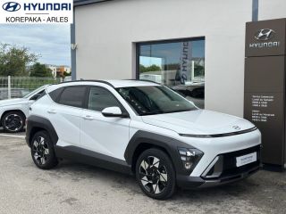13200 : HYUNDAI Arles - Lexa Automobile - HYUNDAI KONA Creative - KONA II - Blanc - Automate sequentiel - Essence / Courant électrique