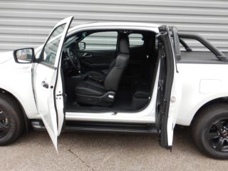 52000 : Hyundai Chaumont - Garage Michel Bazin - ISUZU D-Max - D-Max - Dolomite White Pearl - Transmission intégrale enclenc - Diesel